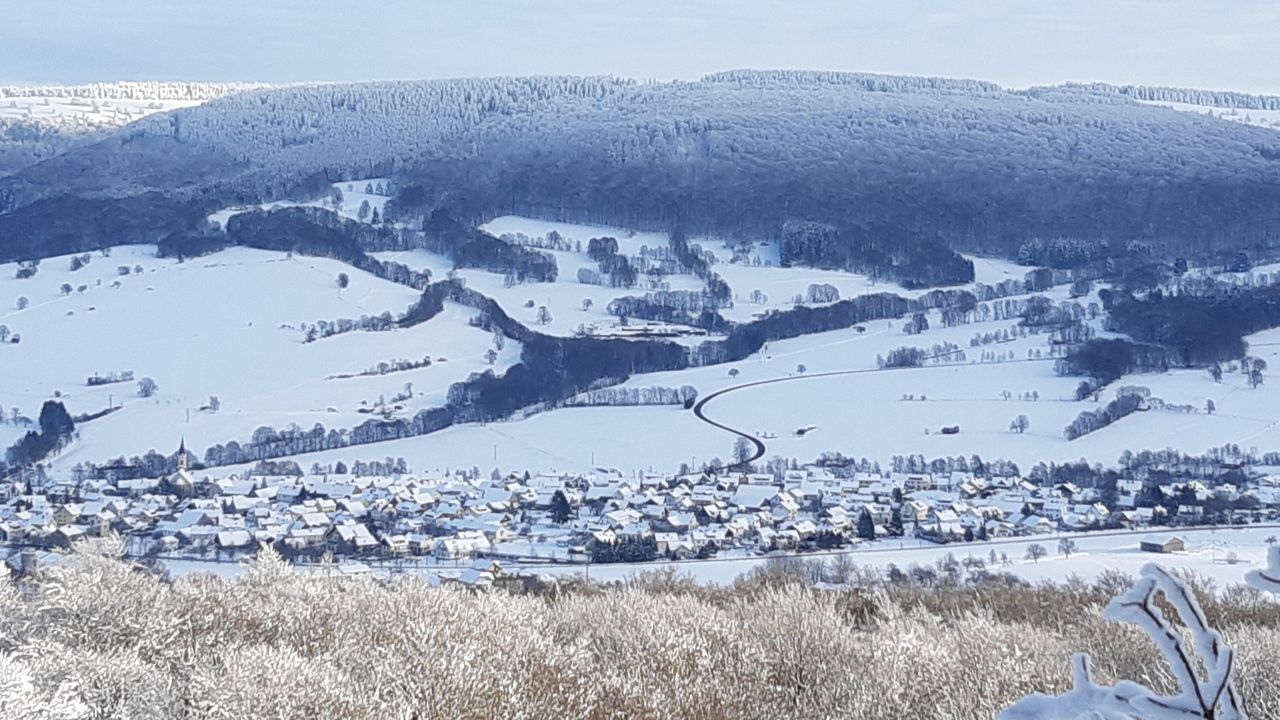 Blick vom Schafstein auf Wüstensachsen Blick vom Schafstein auf Wüstensachsen